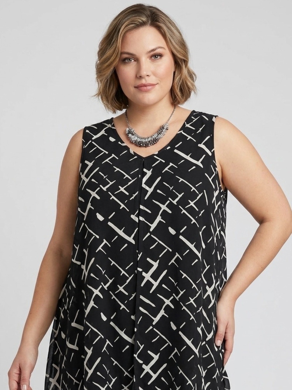 🥰 CLEARANCE - LILY MORGAN Black White Sleeveless Ladybug Top 1X